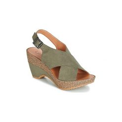 Sandały LPB Shoes LALIE. Zielone sandały damskie marki LPB Shoes, bez wzorów, bez obcasa, bez zapięcia. Za 219,00 zł.