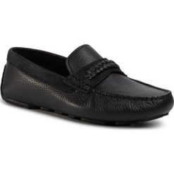 Mokasyny UGG - M Henrick Leather Braid 1106810 Blk. Czarne mokasyny męskie Ugg, ze skóry. Za 549,00 zł.