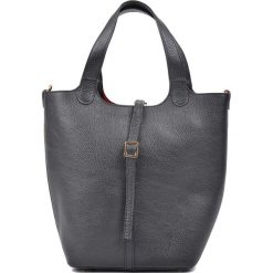 Torebki klasyczne damskie: Skórzana torebka w kolorze czarnym – (S)30 x (W)32 x (G)13 cm