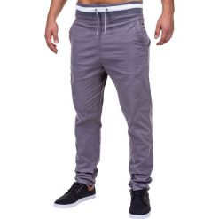 SPODNIE MĘSKIE CHINO P155 - SZARE. Szare chinosy męskie marki Ombre Clothing, z aplikacjami, z bawełny. Za 49,00 zł.