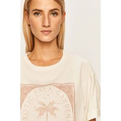 Pepe Jeans - T-shirt Peace. Białe bluzki damskie Pepe Jeans, s, z nadrukiem, z bawełny, casualowe, z okrągłym kołnierzem. W wyprzedaży za 139,90 zł.