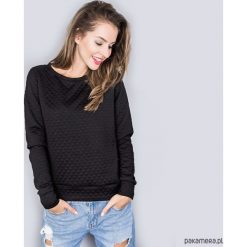 Czarna pikowana bluza. Czarne bluzy damskie Pakamera, bez wzorów, z dzianiny, bez rękawów, bez kaptura. Za 119,00 zł.