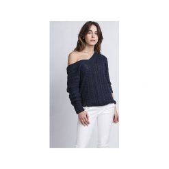 Sweter z dekoltem V, SWE079, MKM. Czerwone swetry klasyczne damskie Mkm swetry, l, z dzianiny. Za 118,00 zł.