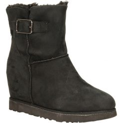 BOTKI CASU B2601-1. Czarne botki damskie marki Casu, bez obcasa, bez zapięcia. Za 39,99 zł.