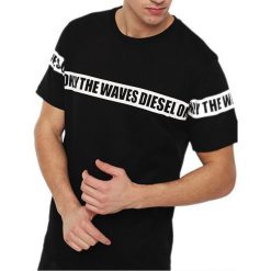 Diesel Męski t-shirt 00ST5I-NAVI-900 (rozmiar M). Koszulki męskie Diesel, m, z nadrukiem, bez kołnierzyka. W wyprzedaży za 165,00 zł.