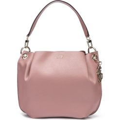 Guess Digital Torebka Różowy. Różowe torebki klasyczne damskie Guess, w paski, z materiału. Za 645,95 zł.