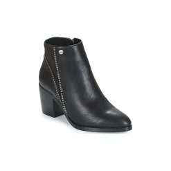 Botki LPB Shoes IVE. Czarne botki damskie marki LPB Shoes, bez obcasa, bez zapięcia. Za 231,20 zł.