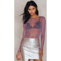 NA-KD Party Brokatowy top - Purple. Fioletowe topy damskie NA-KD Party, bez wzorów, z poliamidu, z okrągłym kołnierzem. W wyprzedaży za 40,47 zł.