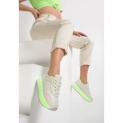 Beżowe Sneakersy Orselise. Brązowe buty sportowe damskie Renee. Za 89,99 zł.