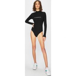 Tally Weijl - Bluzka. Czarne bluzki damskie TALLY WEIJL, na co dzień, s, bez wzorów, z poliesteru, casualowe, z golfem, bez rękawów. W wyprzedaży za 59,90 zł.