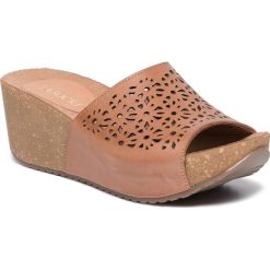 Klapki LASOCKI - 2186-03 Camel. Pomarańczowe klapki damskie Lasocki, bez wzorów, ze skóry, bez obcasa, na obcasie. Za 129,99 zł.