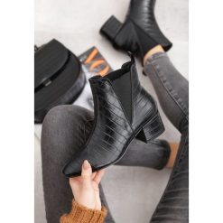 Czarne Botki Queen Valley. Czarne botki damskie Born2be, z futra, za kostkę, na niskim obcasie, na obcasie, bez zapięcia. Za 159,99 zł.