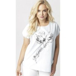 Jasnoniebieska Bluzka Shelyn. Niebieskie bluzki damskie Born2be, xl, bez wzorów, bez kołnierzyka, bez rękawów. W wyprzedaży za 39,99 zł.