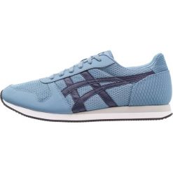 Asics Tiger CURREO II Tenisówki i Trampki provincial blue/peacoat. Niebieskie trampki męskie marki Asics Tiger, z tworzywa sztucznego. W wyprzedaży za 188,30 zł.