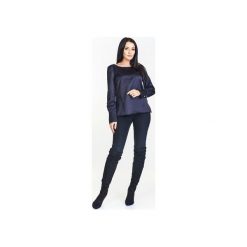 Elegancka czarna bluzka z zapinanymi mankietami ozdobionymi przeszyciami. Czarne bluzki damskie marki Bird, bez wzorów, eleganckie, bez kołnierzyka, bez rękawów. Za 173,00 zł.