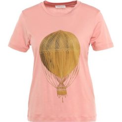 T-shirty damskie: Stine Goya MILO Tshirt z nadrukiem rose