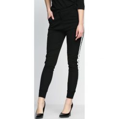 Czarne Spodnie Dresowe Right Now. Czarne spodnie damskie Born2be, xl, z dresówki. Za 29,99 zł.