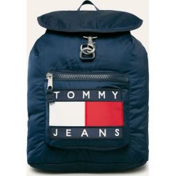 Tommy Jeans - Plecak. Niebieskie plecaki damskie Tommy Jeans, z aplikacjami, z poliesteru. W wyprzedaży za 359,90 zł.