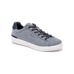 Sneakersy w kolorze szarym. Szare sneakersy męskie Melissa, Pepe Jeans, na sznurówki. W wyprzedaży za 129,95 zł.