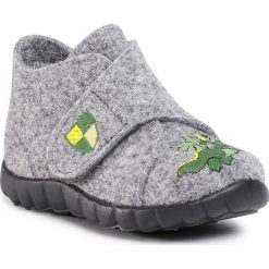 Kapcie SUPERFIT - 1-000291-2000 M Grau. Szare sandały chłopięce Superfit, z tworzywa sztucznego, bez zapięcia. Za 199,00 zł.