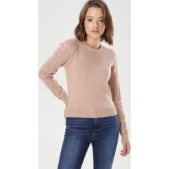 Beżowy Sweter Sireroe. Brązowe swetry damskie Born2be, s, bez wzorów, bez rękawów, bez kaptura. Za 89,99 zł.