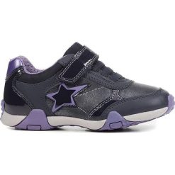 Sneakersy "Tale" w kolorze czarno-fioletowym. Czarne trampki dziewczęce geox kids, bez wzorów, z gumy, bez zapięcia. W wyprzedaży za 139,95 zł.