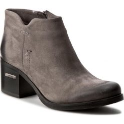 Botki CARINII - B3752 G65-000-POL-861. Szare buty zimowe damskie Carinii, z nubiku. W wyprzedaży za 209,00 zł.