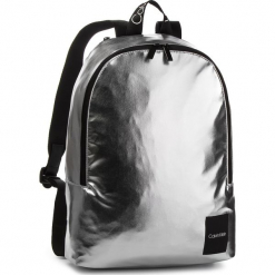 Plecak CALVIN KLEIN - Item Story Backpack K50K504201 067. Szare plecaki męskie Calvin Klein, ze skóry ekologicznej. Za 399,00 zł.