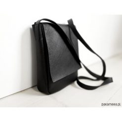 Mi Bag 012. Czarne torebki klasyczne damskie marki Pakamera, bez wzorów, ze skóry, na ramię, małe, zamszowe, bez dodatków. Za 158,00 zł.