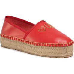 Espadryle LOVE MOSCHINO - JA10393G0AJA0500 Rosso. Czerwone espadryle damskie Love Moschino, bez wzorów, ze skóry, bez obcasa, na płaskiej podeszwie. W wyprzedaży za 619,00 zł.