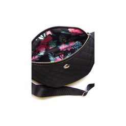 Flamingo Black Caro nerka. Czarne nerki damskie Sabi tatka, w paski, z bawełny, eleganckie, zdobione, bez dodatków. Za 129,00 zł.