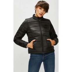 Vero Moda - Kurtka Simone. Czarne bomberki damskie Vero Moda, l. W wyprzedaży za 99,90 zł.