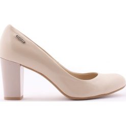 Lakierowane czółenka na słupku - skóra naturalna - model 042 - kolor beżowy lakier. Brązowe czółenka damskie Zapato, na co dzień, bez wzorów, z jeansu, z okrągłym noskiem, bez obcasa, na obcasie. W wyprzedaży za 269,00 zł.