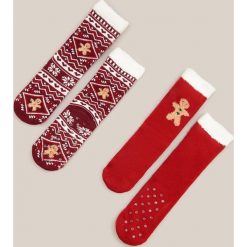 Skarpety świąteczne 2 pack - Czerwony. Czerwone skarpetki damskie Reserved, bez wzorów. Za 39,99 zł.