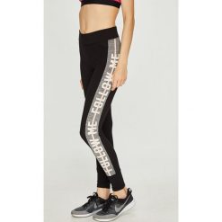 Tally Weijl - Legginsy. Szare legginsy we wzory TALLY WEIJL, z bawełny. Za 69,90 zł.
