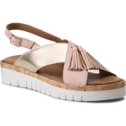 Sandały INUOVO - 8977 Blush/Gold. Różowe klapki damskie Inuovo, bez wzorów, ze skóry, bez obcasa. W wyprzedaży za 199,00 zł.