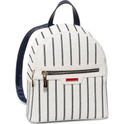 Plecak MONNARI - BAG1010-000 White. Niebieskie plecaki damskie Monnari, bez wzorów, ze skóry ekologicznej, eleganckie. W wyprzedaży za 199,00 zł.