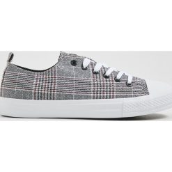 Trampki w kratę - Wielobarwny. Trampki i tenisówki damskie Sinsay, bez wzorów, bez zapięcia. Za 49,99 zł.