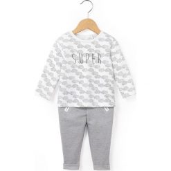 Komplet bluza + spodnie, 0-3 latka. Szare spodnie niemowlęce marki La Redoute Collections, z nadrukiem, z bawełny. Za 104,96 zł.