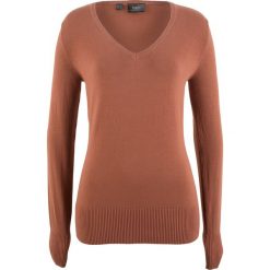 Swetry klasyczne damskie: Sweter z dekoltem w serek bonprix orzechowy