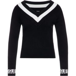 Sweter Guess W94R0N Z2IU0. Czarne swetry damskie Guess, xs, z aplikacjami, z elastanu, klasyczne, bez rękawów, bez kaptura. W wyprzedaży za 239,00 zł.