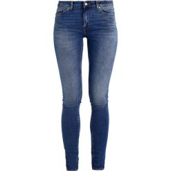 Tiger of Sweden Jeans SLIGHT Jeans Skinny Fit medium blue. Niebieskie jeansy damskie relaxed fit marki Tiger of Sweden Jeans, z bawełny. Za 579,00 zł.