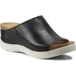 Klapki FLY LONDON - Wigg P143672000 Black. Czarne klapki damskie marki Fly London, ze skóry, na obcasie. Za 379,00 zł.