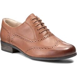 Oxfordy CLARKS - Hamble Oak 203506744 Dark Tan Leather. Pomarańczowe półbuty damskie Clarks, bez obcasa, bez zapięcia. W wyprzedaży za 259,00 zł.