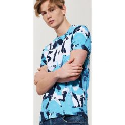 T-shirty męskie: T-shirt we wzory – Wielobarwn
