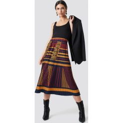 NA-KD Trend Plisowana spódnica - Multicolor. Szare spódniczki damskie marki NA-KD Trend, bez wzorów, midi. Za 161,95 zł.