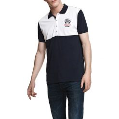 Koszulka polo w kolorze granatowo-białym. Białe koszulki polo Camel Active, Varsity, l. W wyprzedaży za 72,95 zł.
