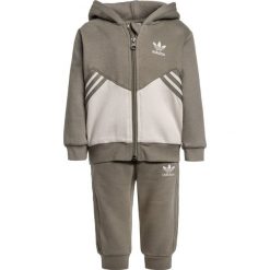 Adidas Originals HOODIE SET Bluza rozpinana trace cargo/clear brown. Zielone bluzy męskie adidas Originals, z bawełny. Za 269,00 zł.