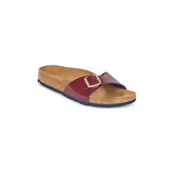 Klapki Birkenstock MADRID. Czerwone klapki damskie marki Birkenstock, bez wzorów, bez obcasa. Za 269,00 zł.