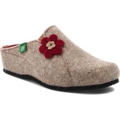 Kapcie DR. BRINKMANN - 330162 Beige 8. Brązowe klapki damskie Dr. Brinkmann, bez wzorów, z tworzywa sztucznego, bez obcasa. Za 129,00 zł.